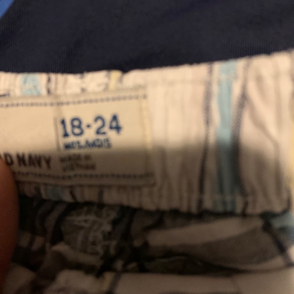 Two boys 18-24 month outfits old navy - Picture 4 of 11